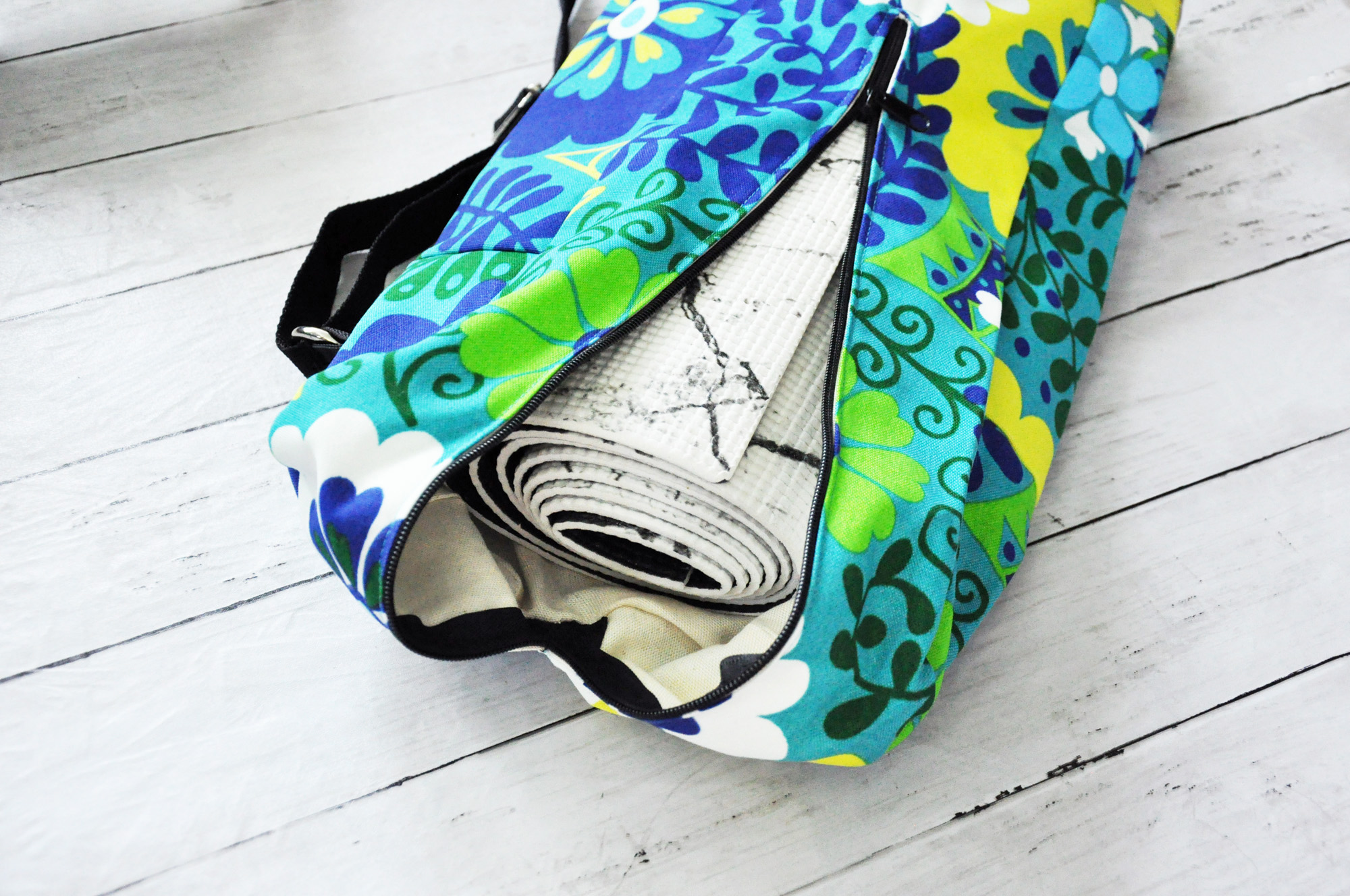 Extra Large Green and Blue Leaf Yoga Mat Bag – Joanna Stanek