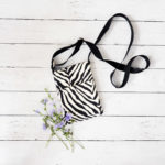 Small Zebra Print Crossbody Zipper Bag - Image 3